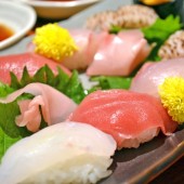 寿司のガリはなんのために？なぜ入っている？いらない、必要ない一方で食べ過ぎる人もいる